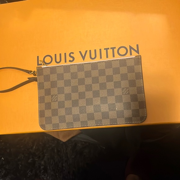 Louis Vuitton wristlet brown & pink - Picture 1 of 5